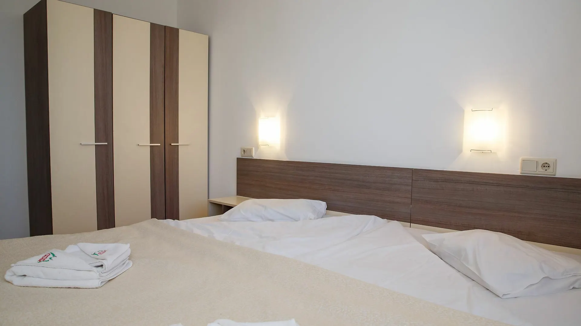 Mountain Paradise By The Walnut Trees Hotel Bansko