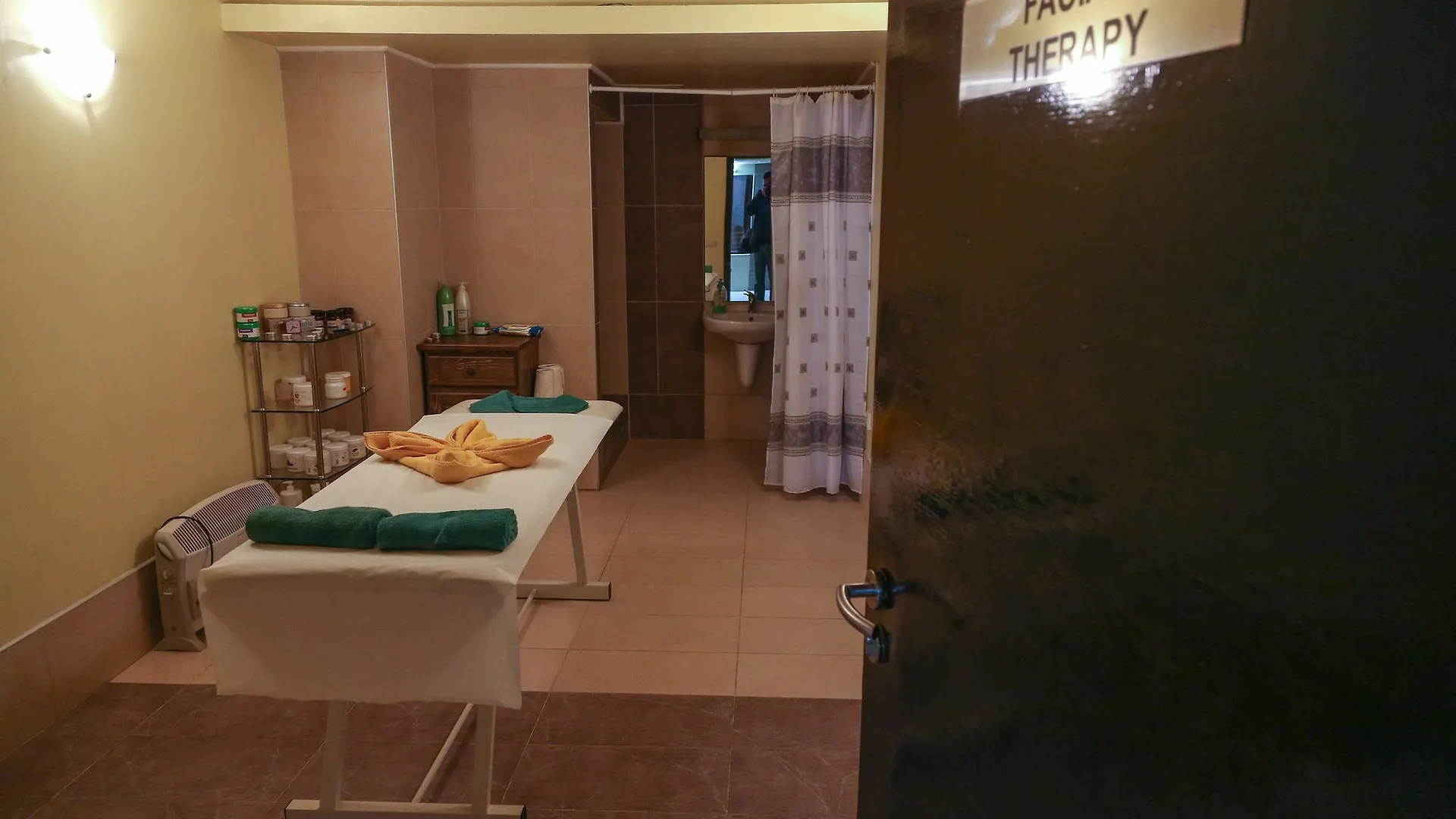 Mountain Paradise By The Walnut Trees Hotel Bansko