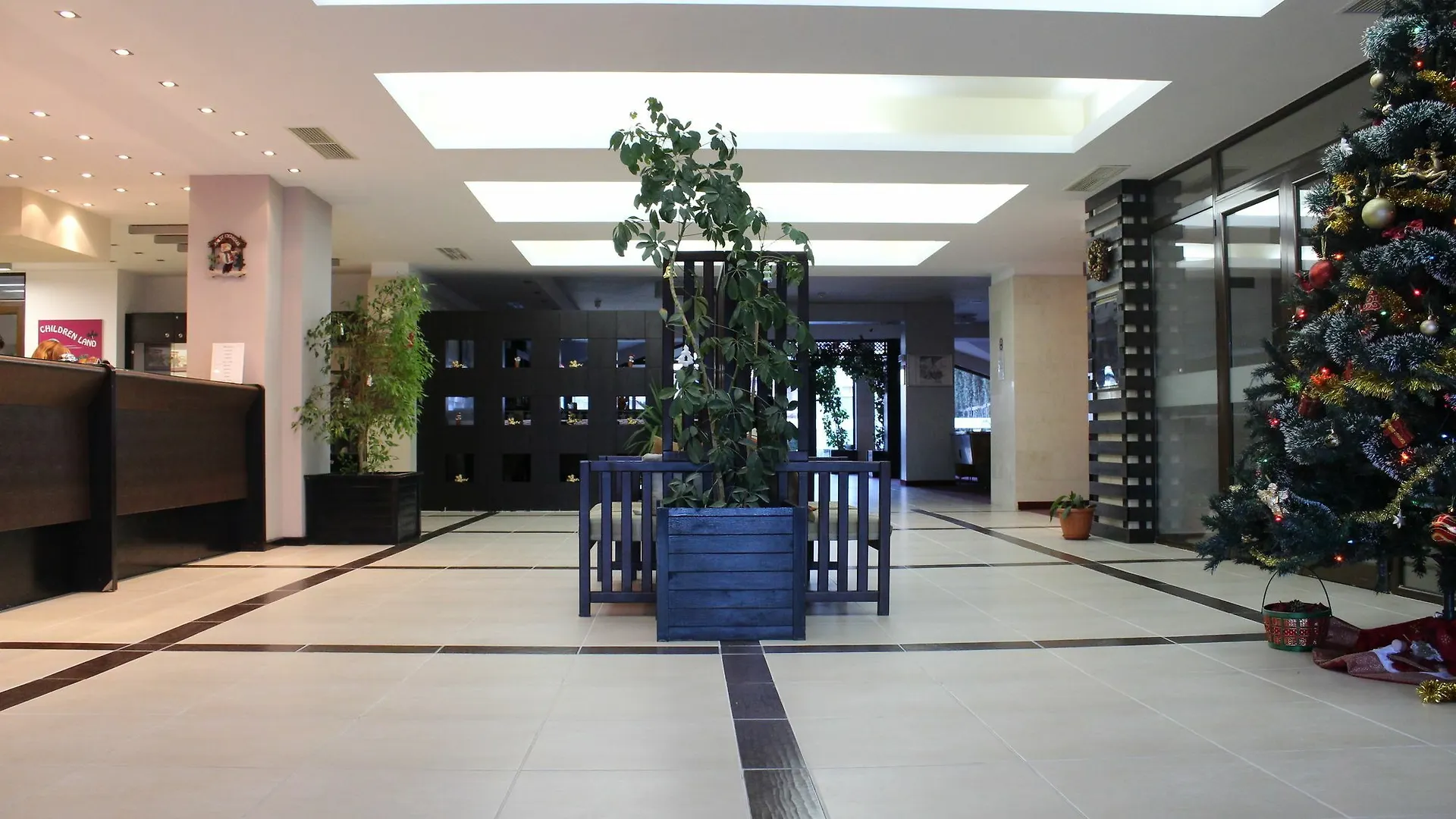 Mountain Paradise By The Walnut Trees Hotel Bansko